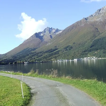 Hytte Hustadnes Fjordhytter *