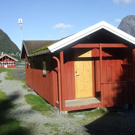 Lodger Hustadnes Fjordhytter