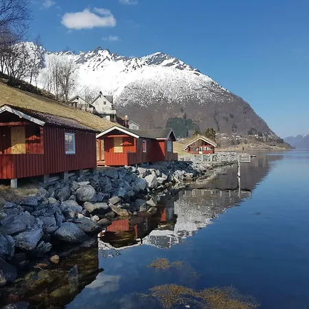Lodge Hustadnes Fjordhytter